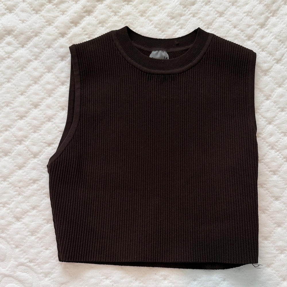 YoungLA Ribbed Sleeveless Crop Top - Black
